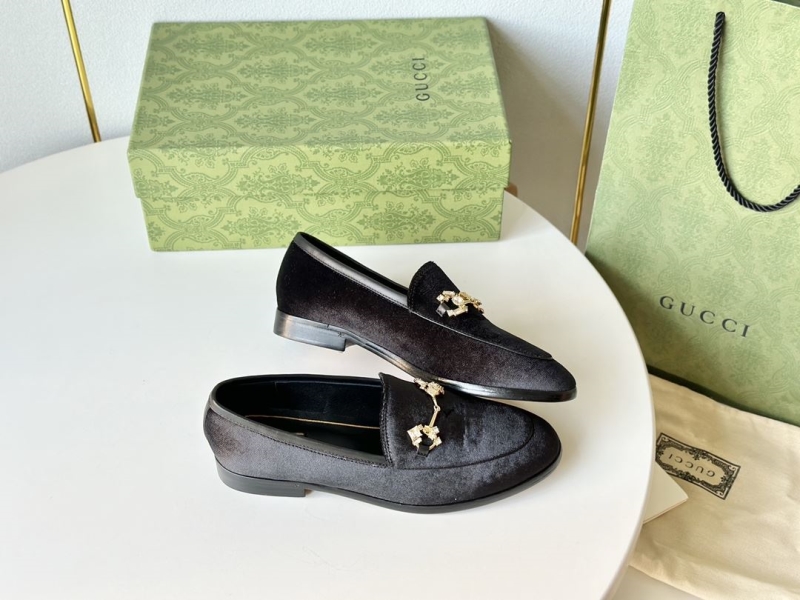 Gucci Flat Shoes